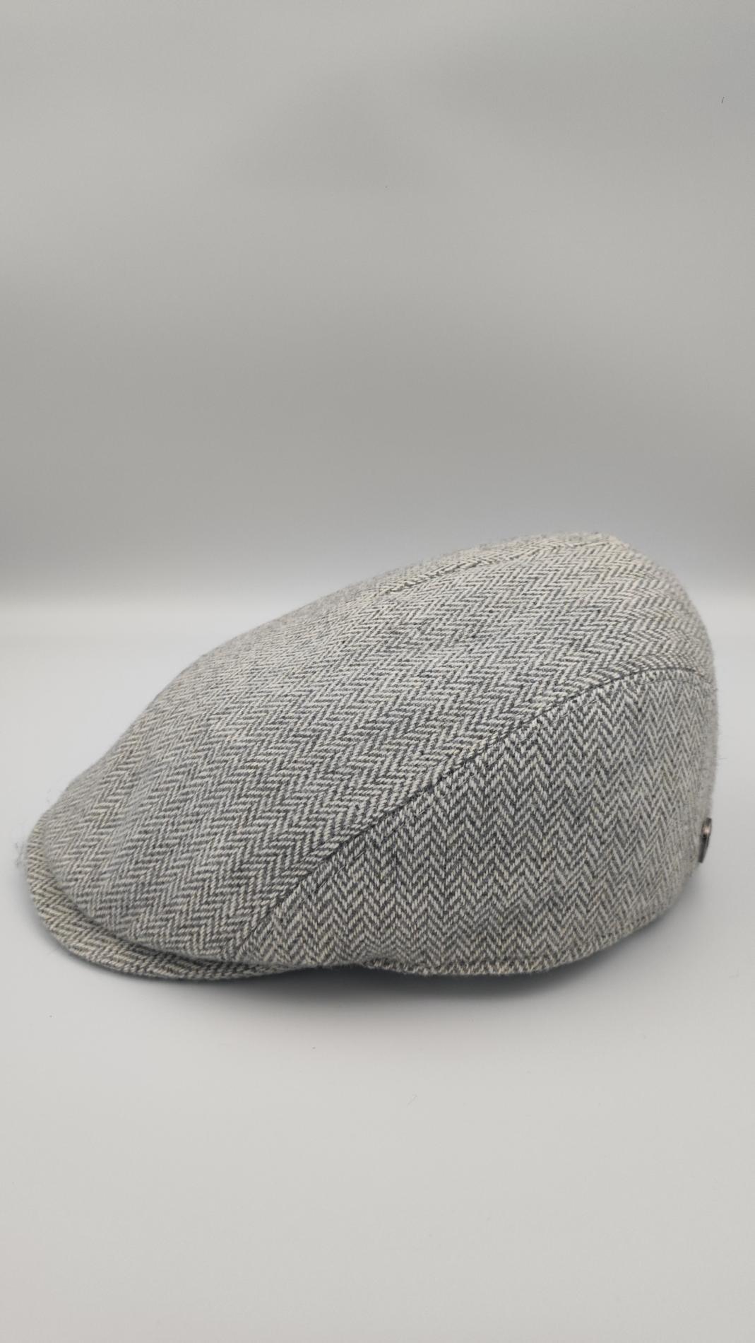 Casquette plate chevrons gris