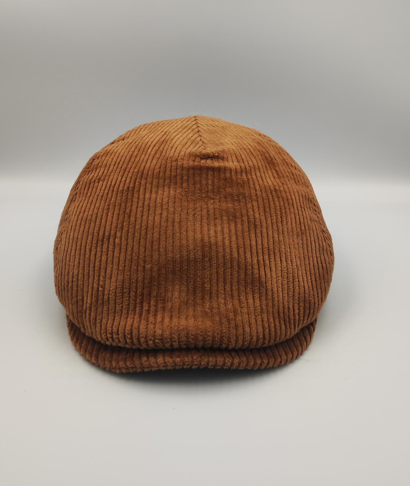 Casquette plate en velours côtelé camel