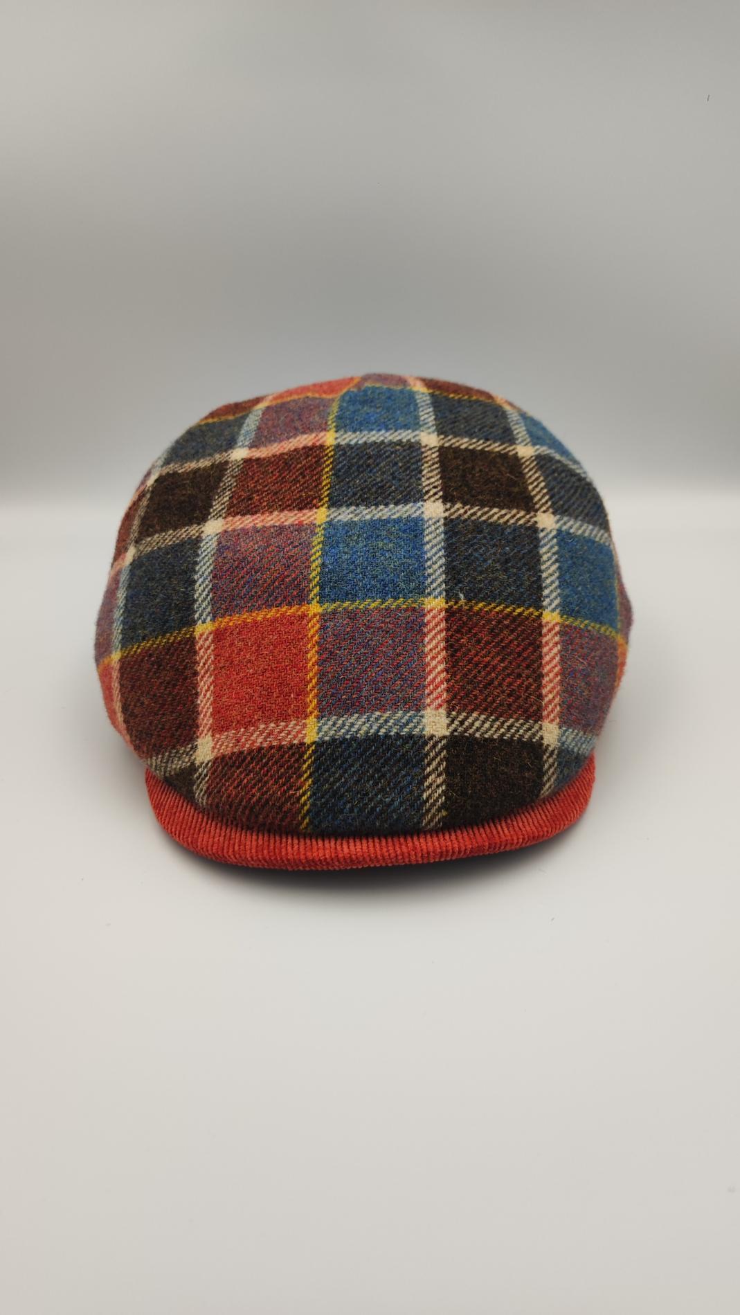 Casquette plate à carreaux