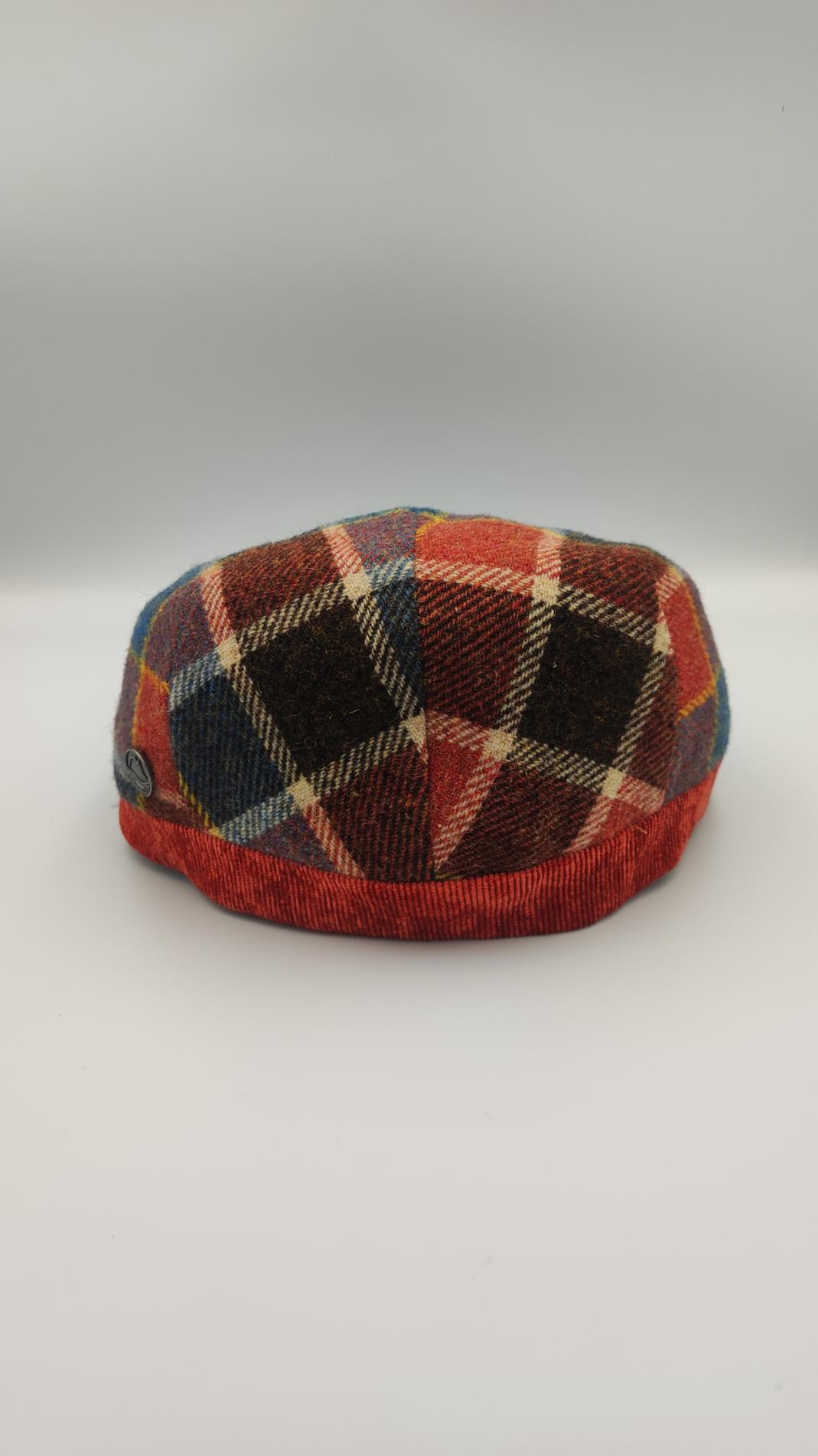 Casquette plate à carreaux