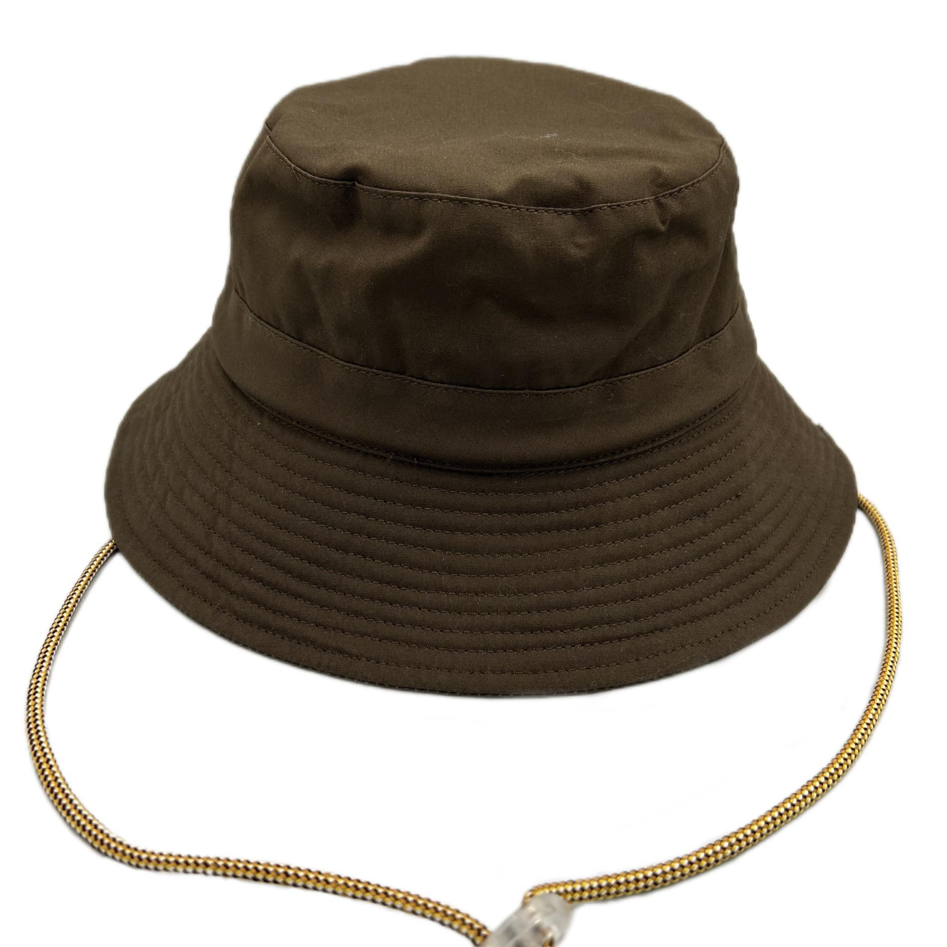 Chapeau de pluie kaki