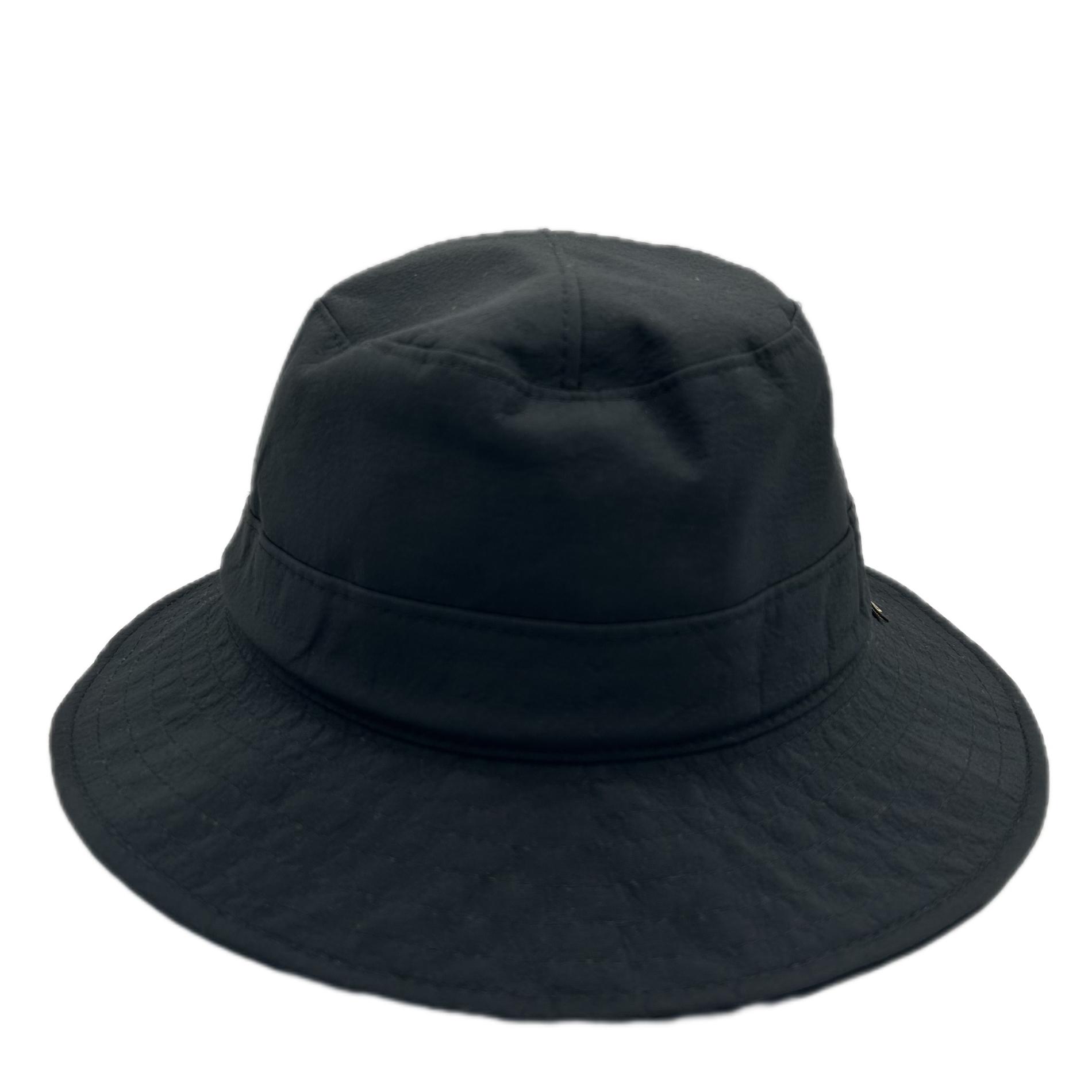 Chapeau de pluie noir