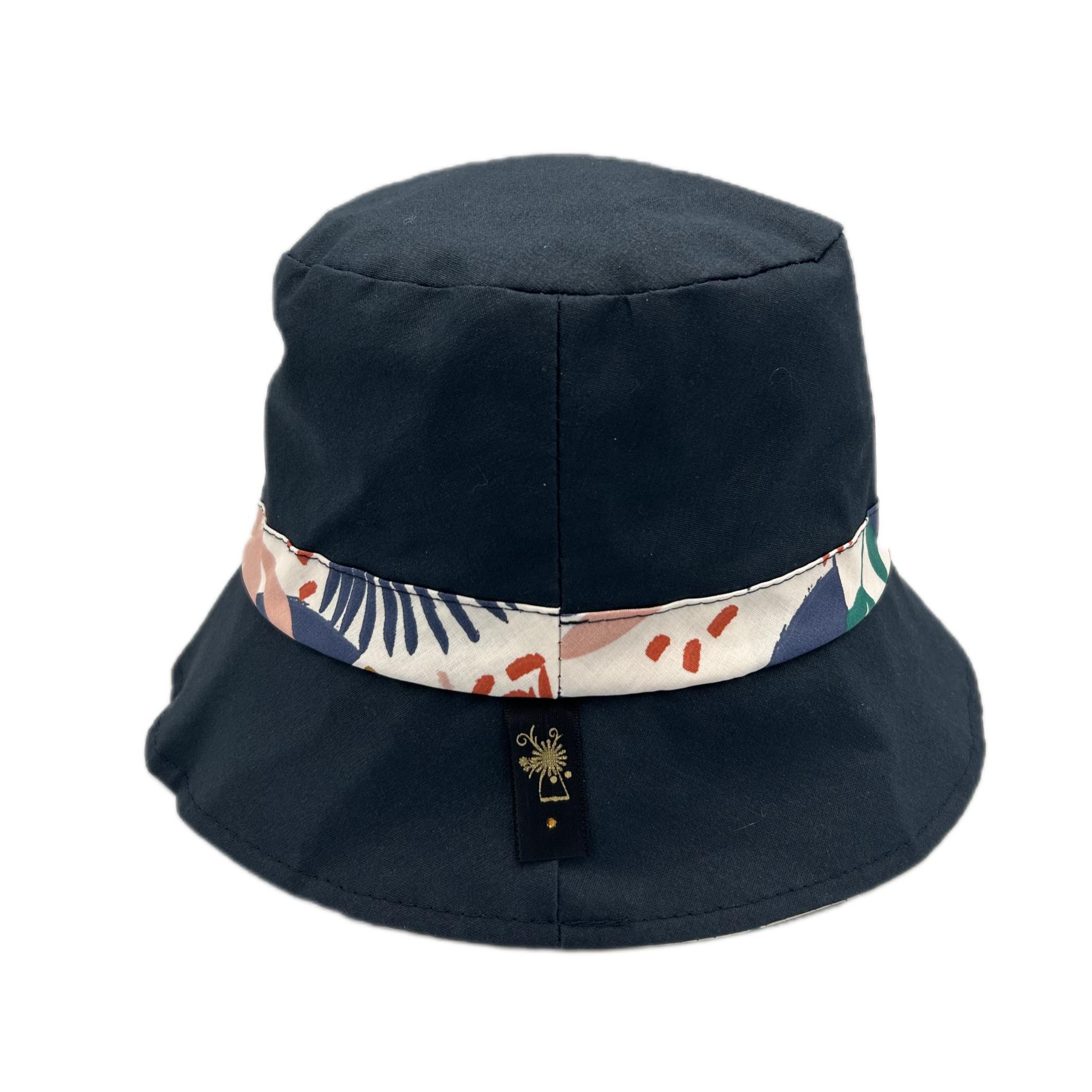 Chapeau de pluie marine fleuri