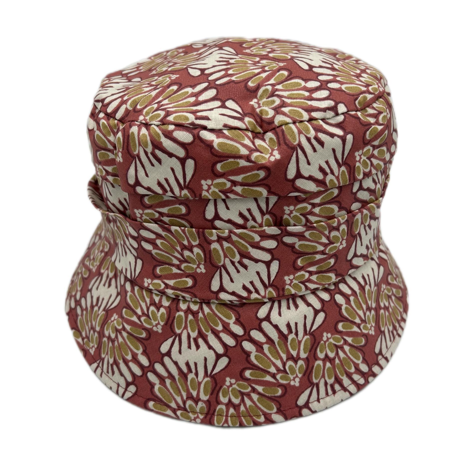 Chapeau de pluie bordeaux