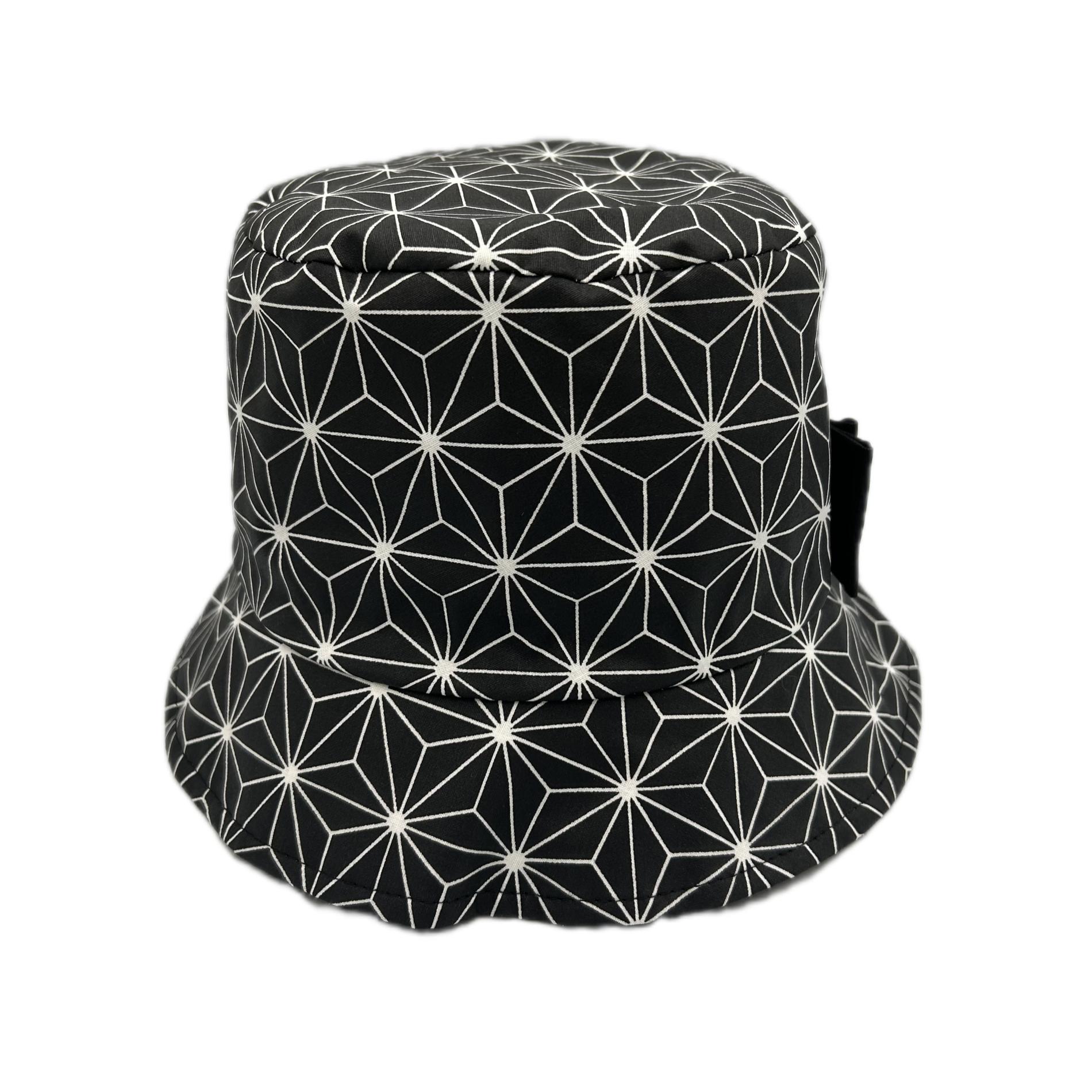 Chapeau de pluie noir