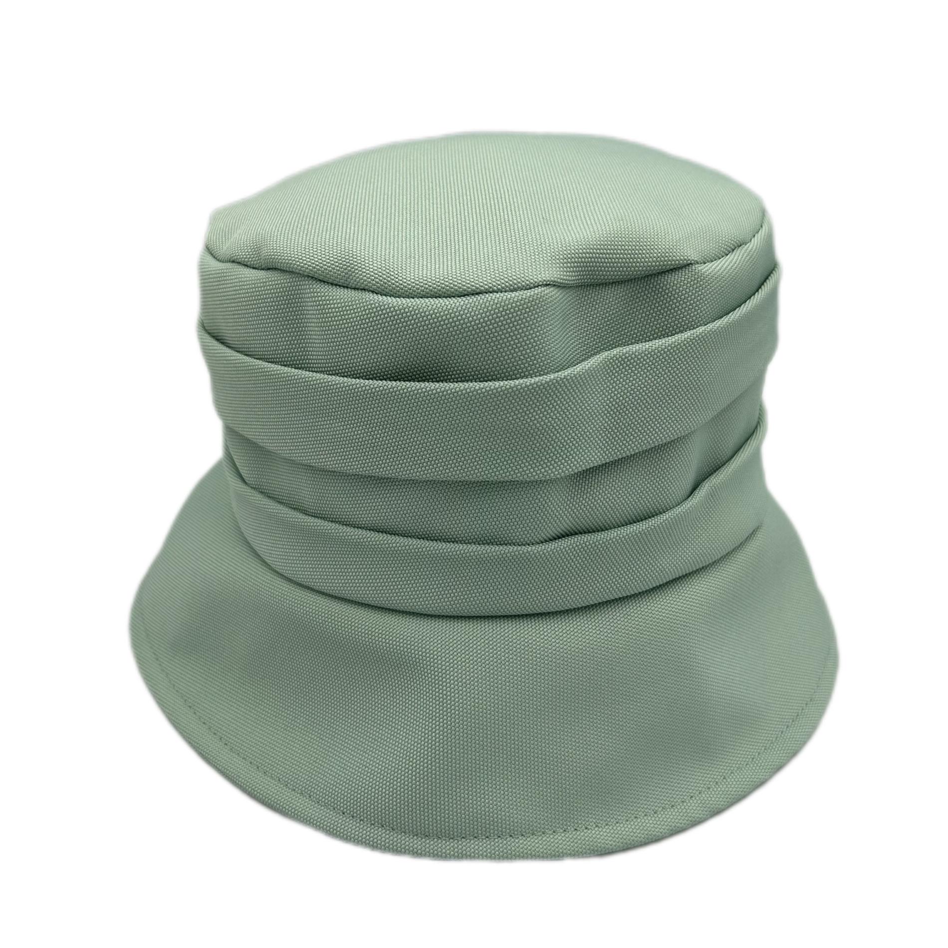 Chapeau de pluie vert clair