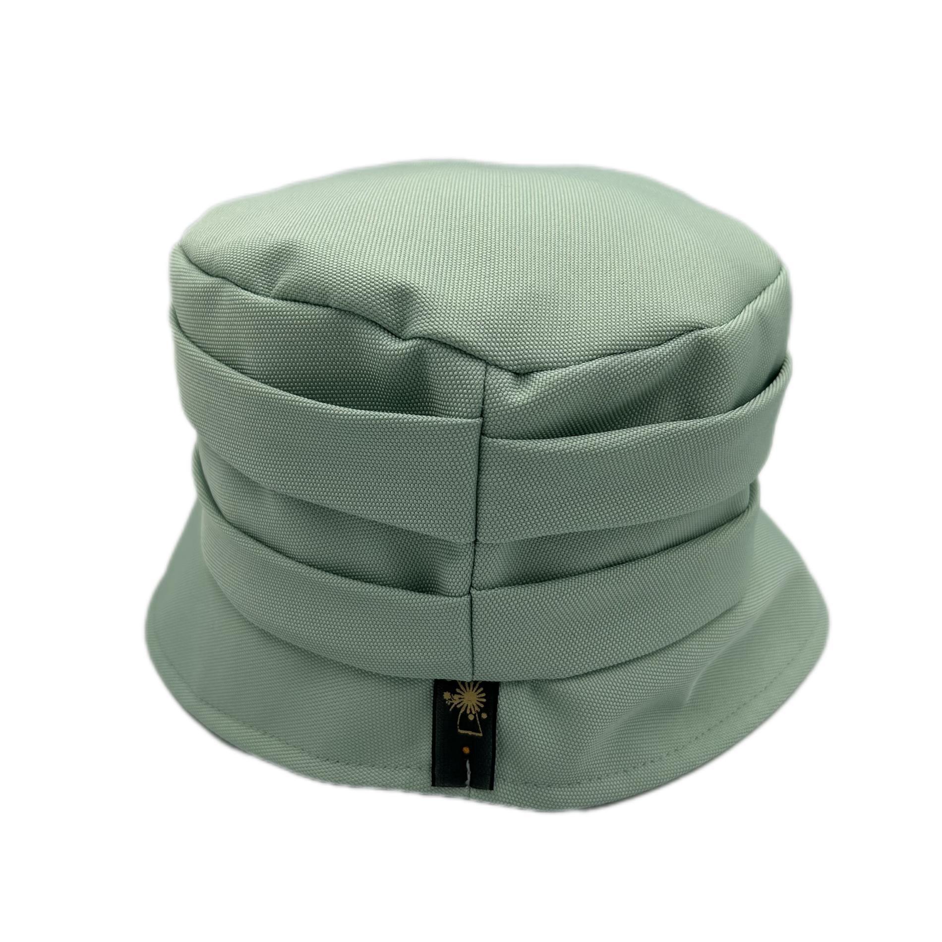 Chapeau de pluie vert clair