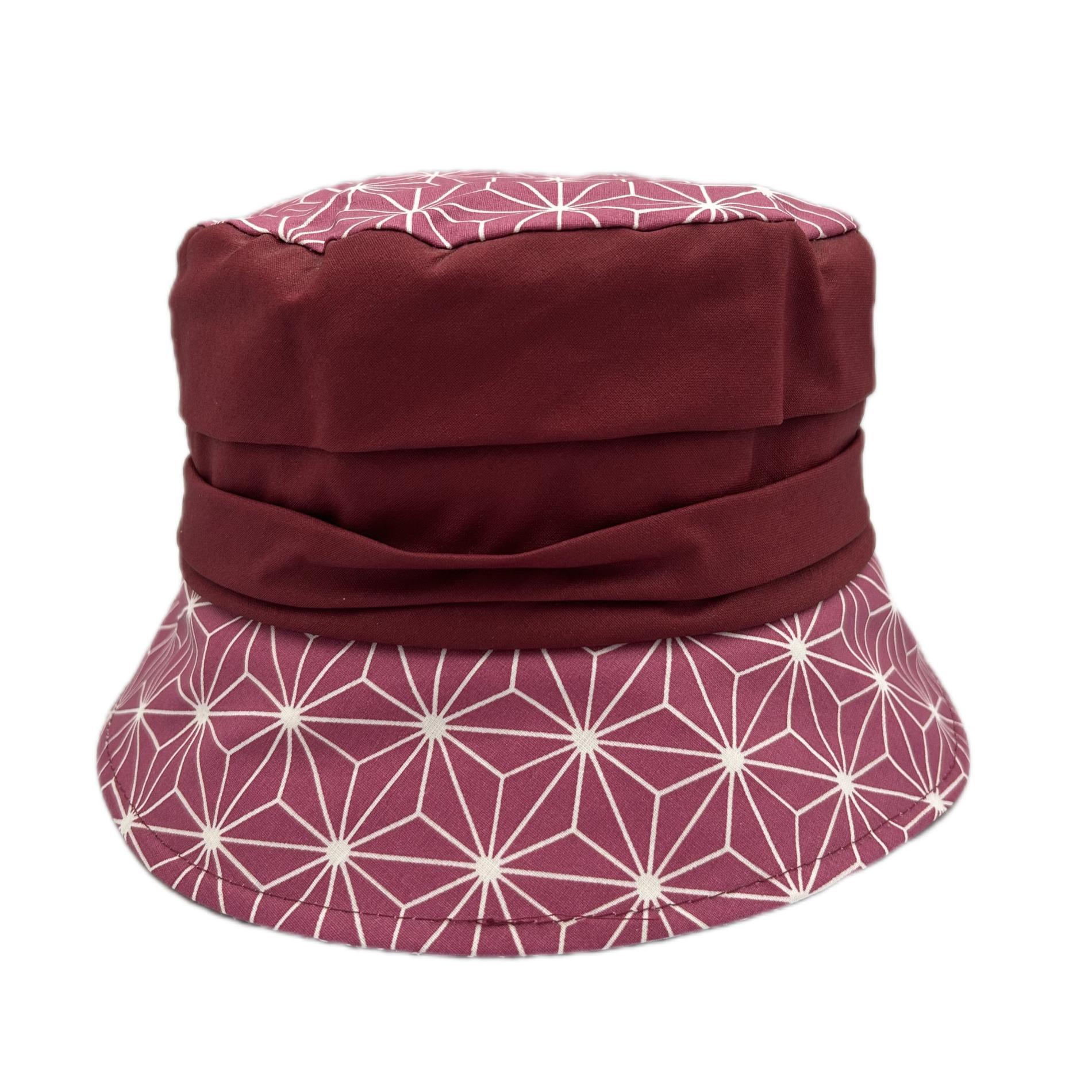 Chapeau de pluie bordeaux