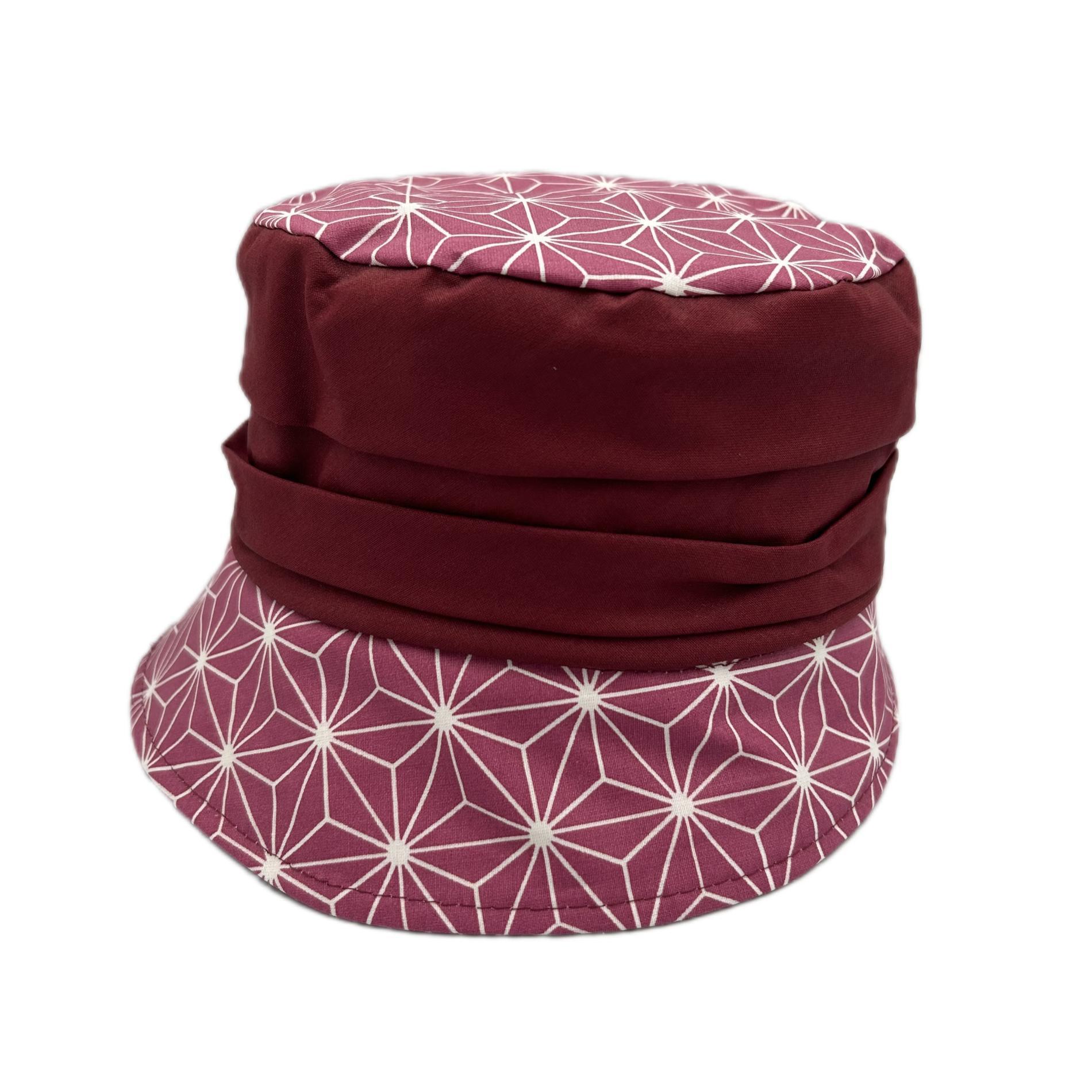 Chapeau de pluie bordeaux