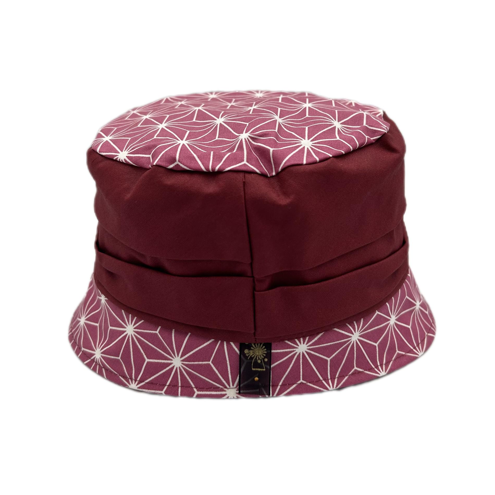 Chapeau de pluie bordeaux