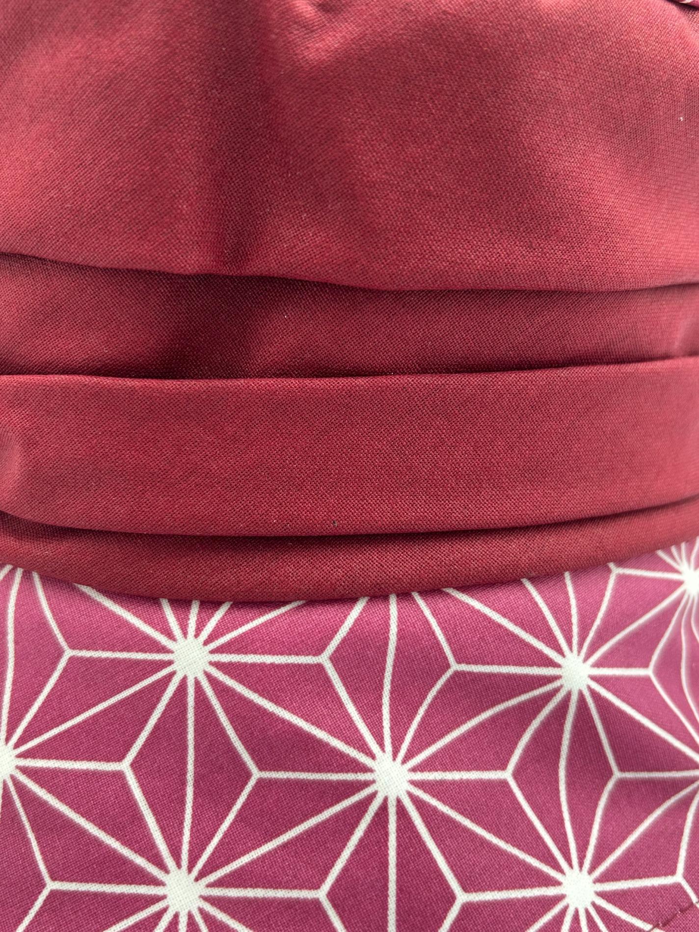 Chapeau de pluie bordeaux