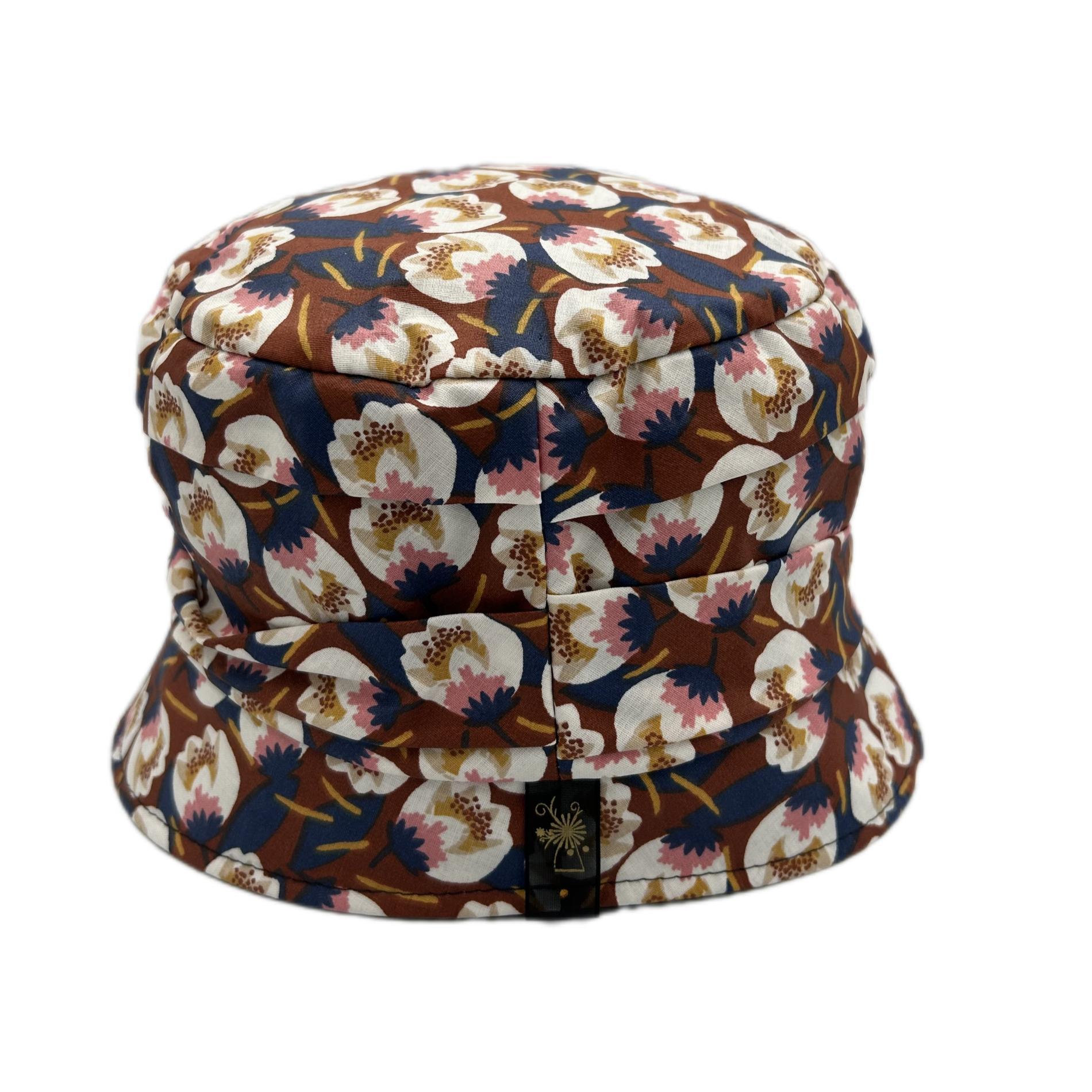 Chapeau de pluie marron fleuri