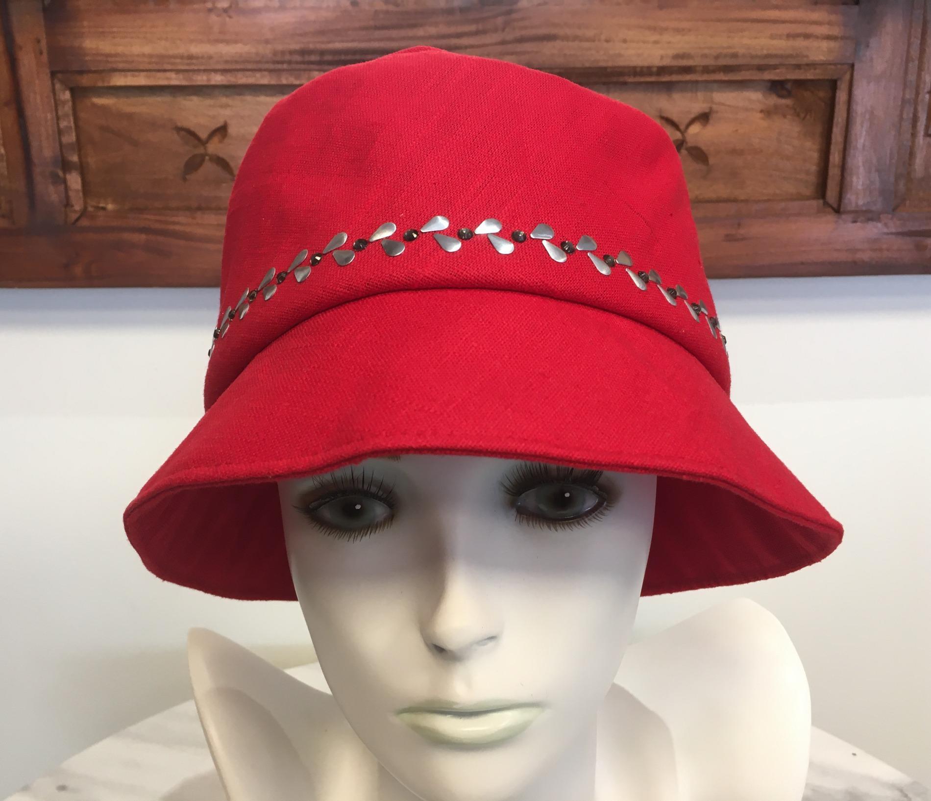 Chapeau cloche lin rouge