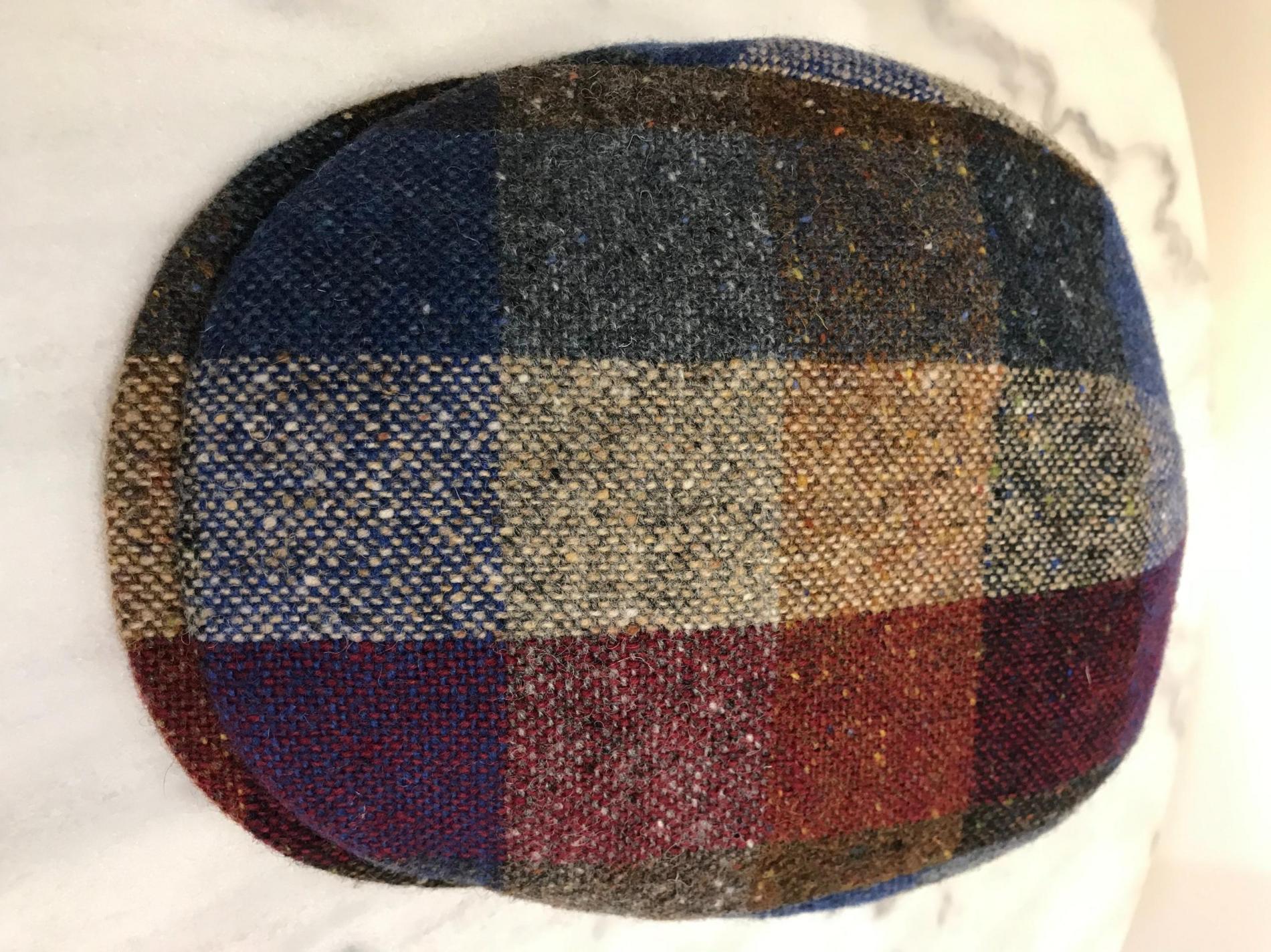 Casquette à carreaux en tweed