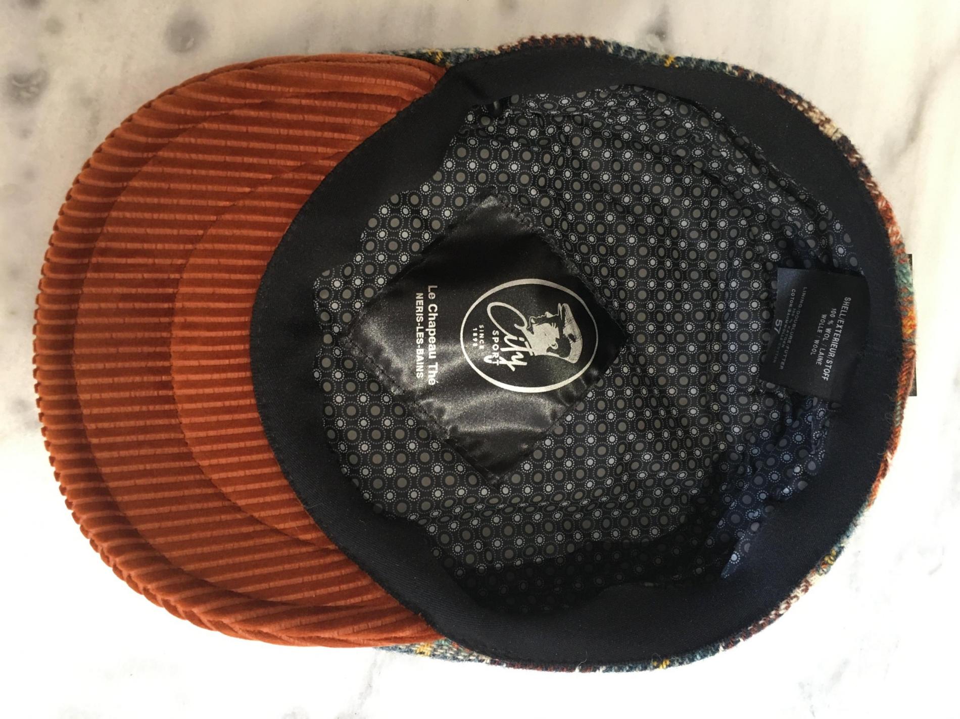 Casquette à carreaux en laine